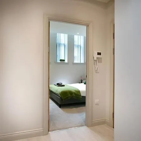 Stylish 1 Bed Leeds Apartment!